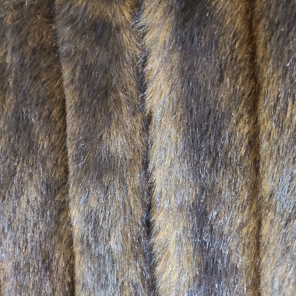 Kathy Ireland Faux minx fur jacket - Picture 2 of 7